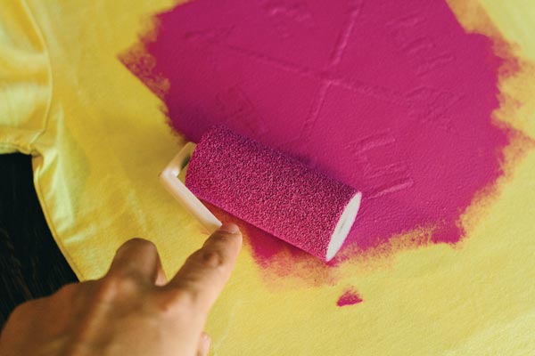 t-shirt-rolling-paint