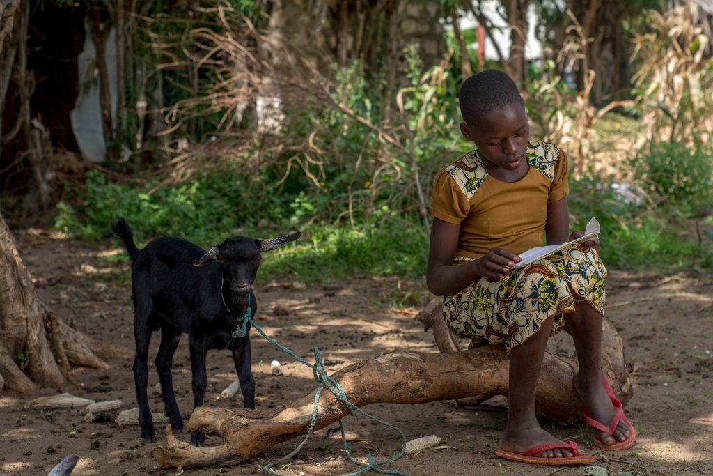 girl_and_goats