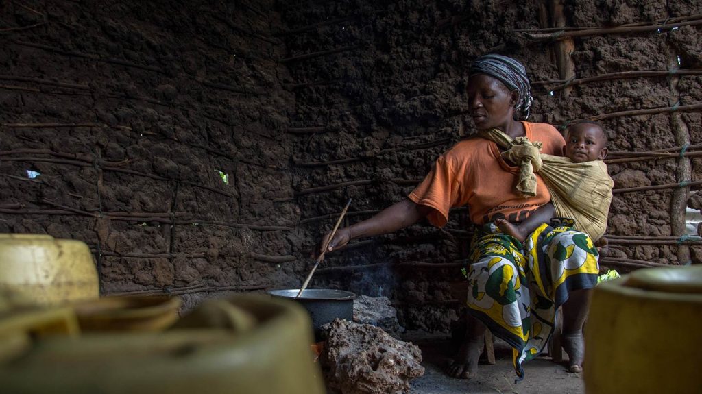 mother_cooking